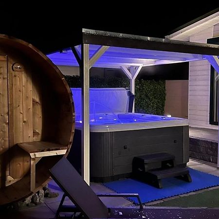 Chalet Buutengeweun, Met Luxe Jacuzzi En Tonsauna Sint Annaland Exterior foto